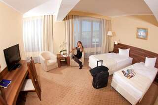 Отель Grand Hotel Тыргу-Муреш Двухместный номер с 1 кроватью или 2 отдельными кроватями-6